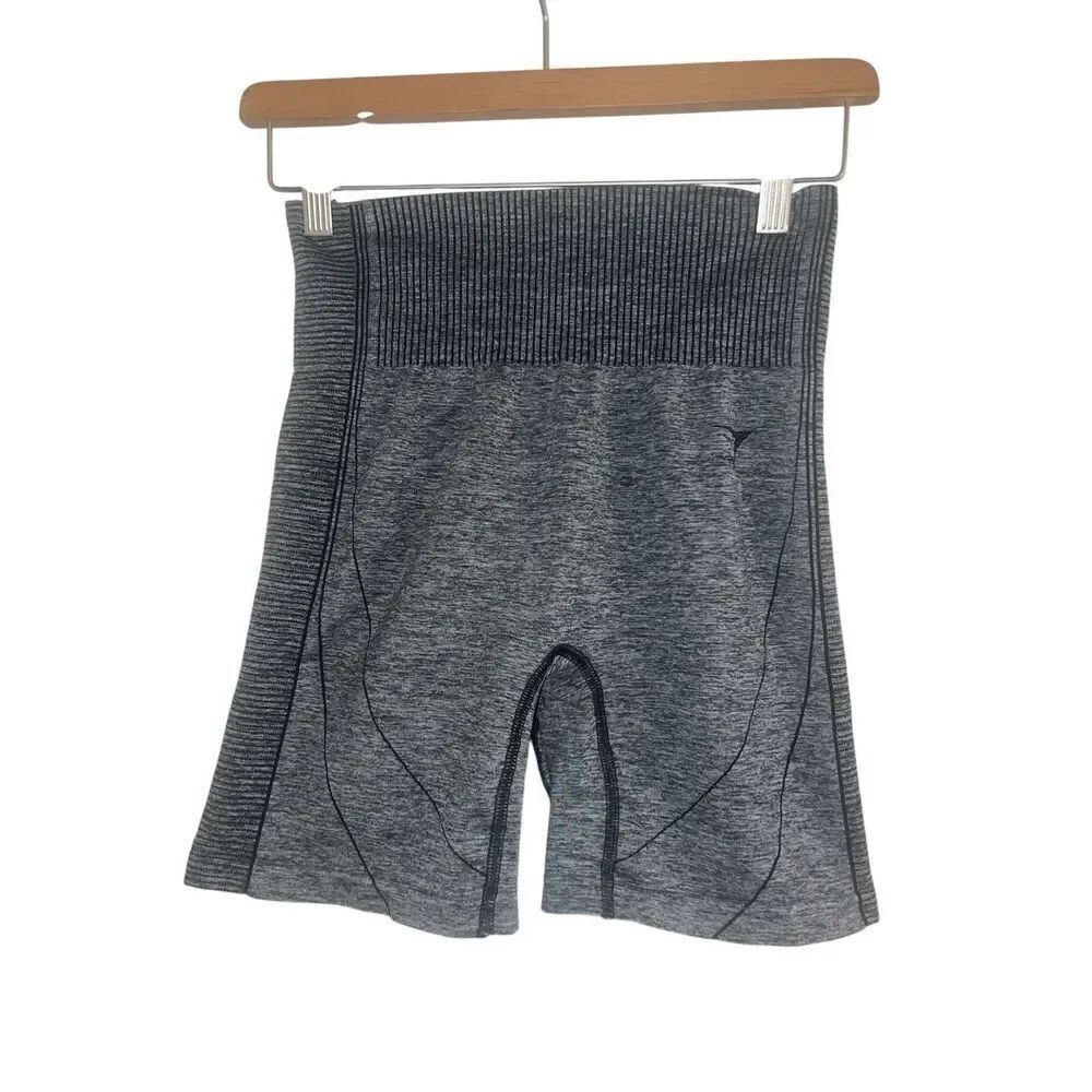 ✨Gymshark Women's Hyper Amplify Black Marl Seamless Sz Medium Shorts✨